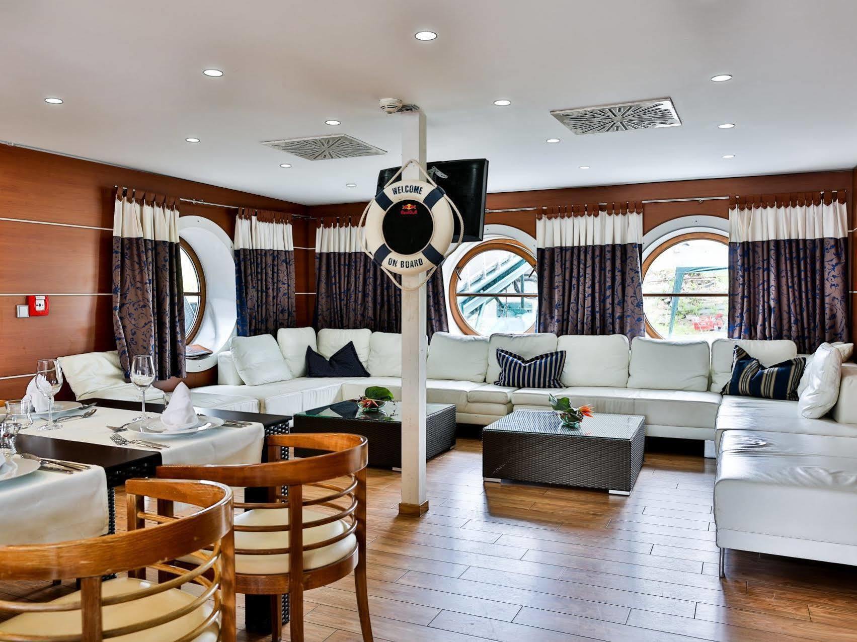 Rohan Boat Prag Exterior foto