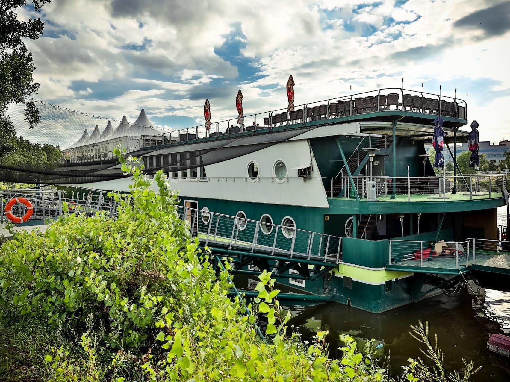 Rohan Boat Prag Exterior foto